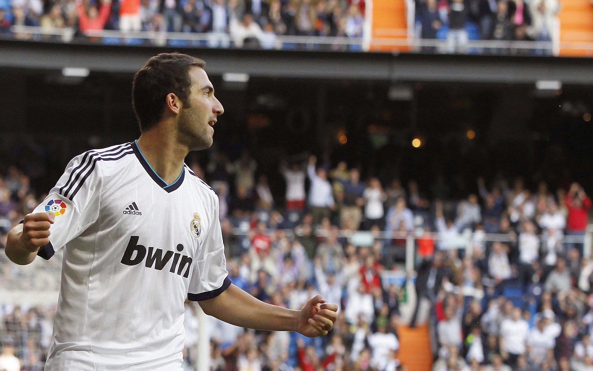 中国足球热度持续攀升，中国足球的热度不如电竞